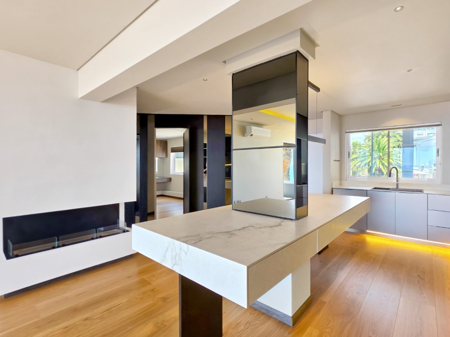 2 Bedroom Property for Sale in Sea Point Western Cape